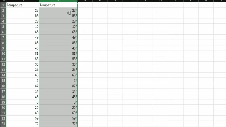 Excel column showing numbers with the degree symbol applied via custom format