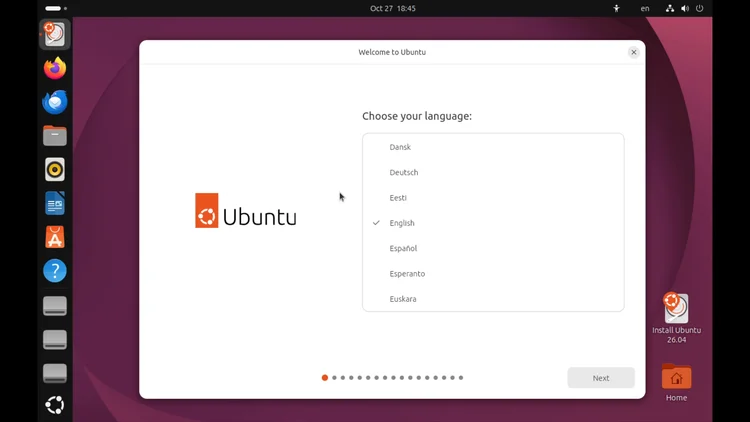 The Ubuntu installer Choose your language screen with English selected.