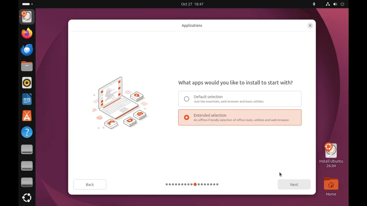 The Ubuntu installer Applications screen with Default selection and Extended selection, Extended selected.