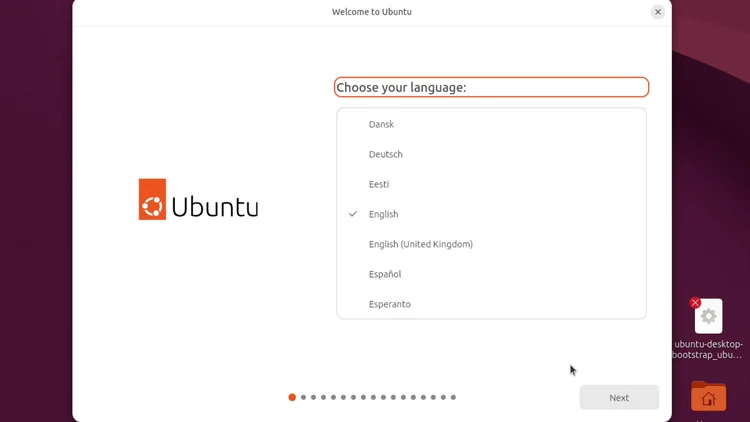 The Ubuntu installer Choose your language screen with English selected.