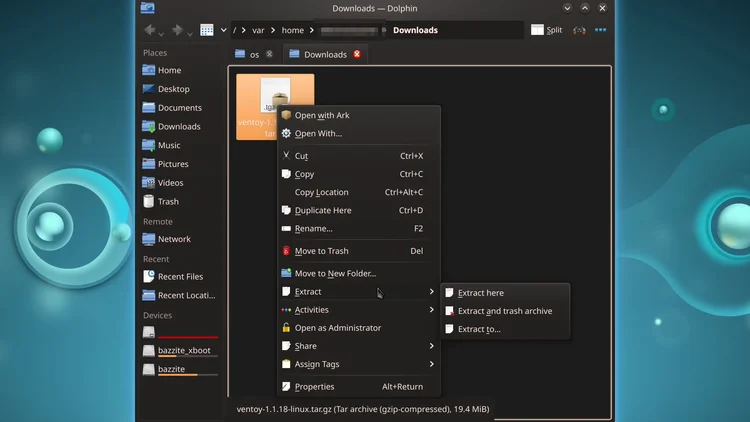 The Dolphin file manager in the Downloads folder with the right-click menu open on the linux.tar.gz file and the Extract submenu showing Extract here.