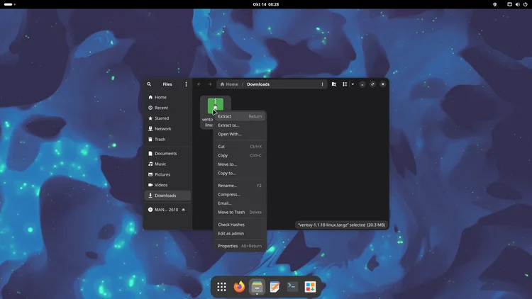The file manager in the Downloads folder with the right-click menu open on the linux.tar.gz file and Extract at the top of the menu.